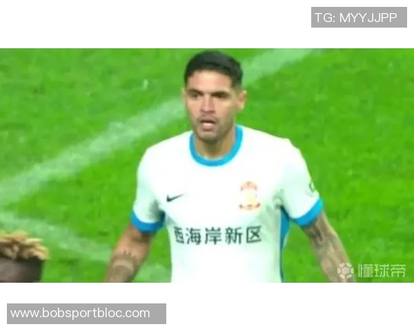 里切利正式租借巴甲维多利亚上赛季曾在西海岸效力